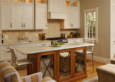 Transitional Rowhouse Kitchen in Alexandria, Virginia