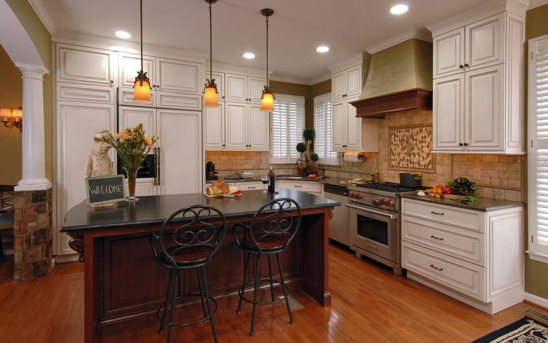 Traditional Kitchen Design in Reston, Virginia